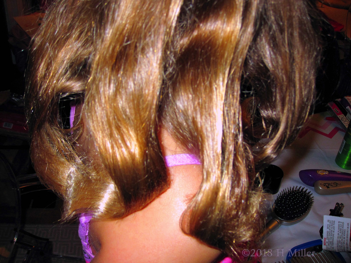 Curling Of Hair During Hairstyling At Kids Spa! 