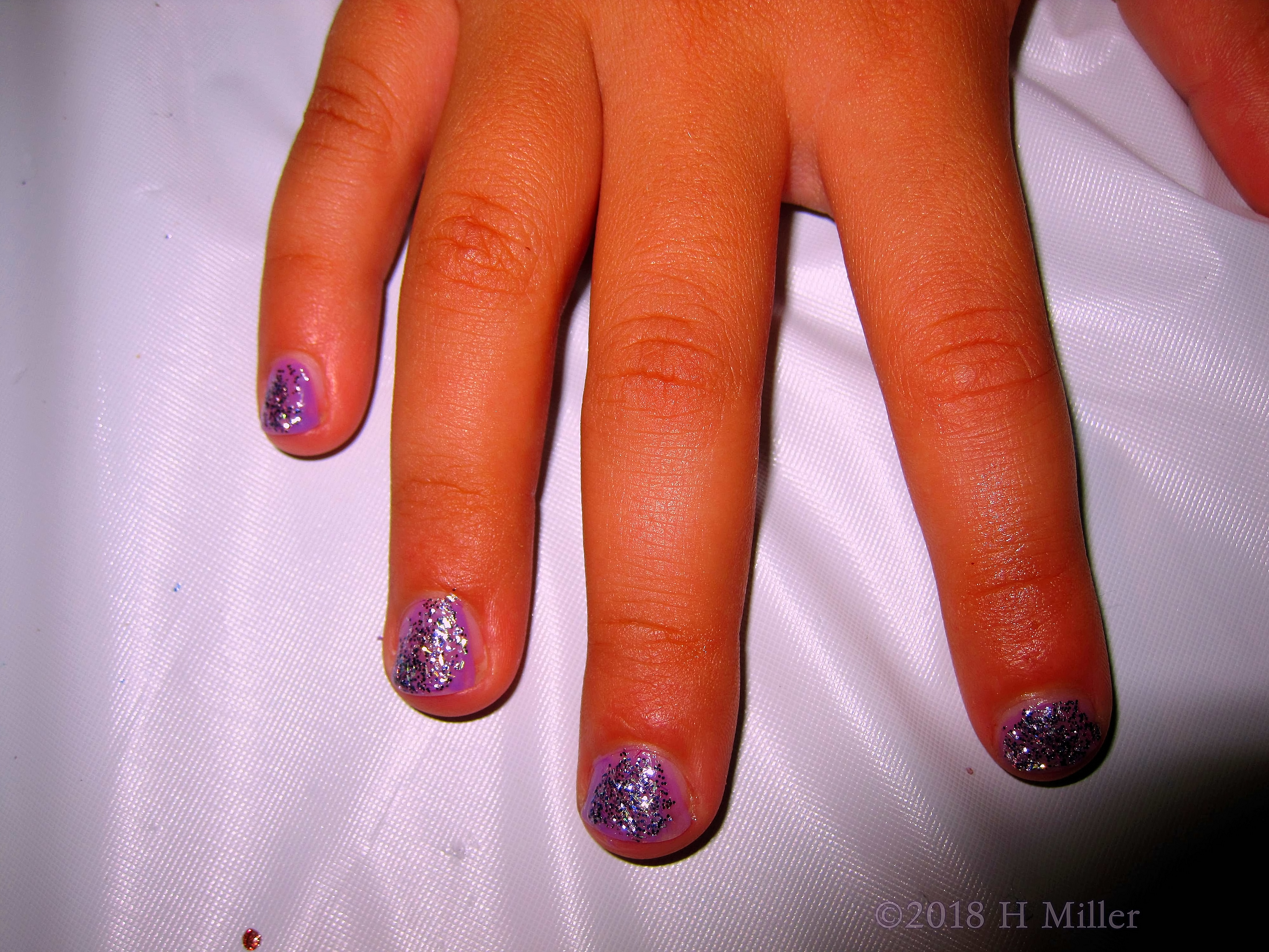 Glittery Coat Over Matte Purple, Cool Kids Mini Mani! Glittery Coat Over Matte Purple, Cool Kids Mini Mani!