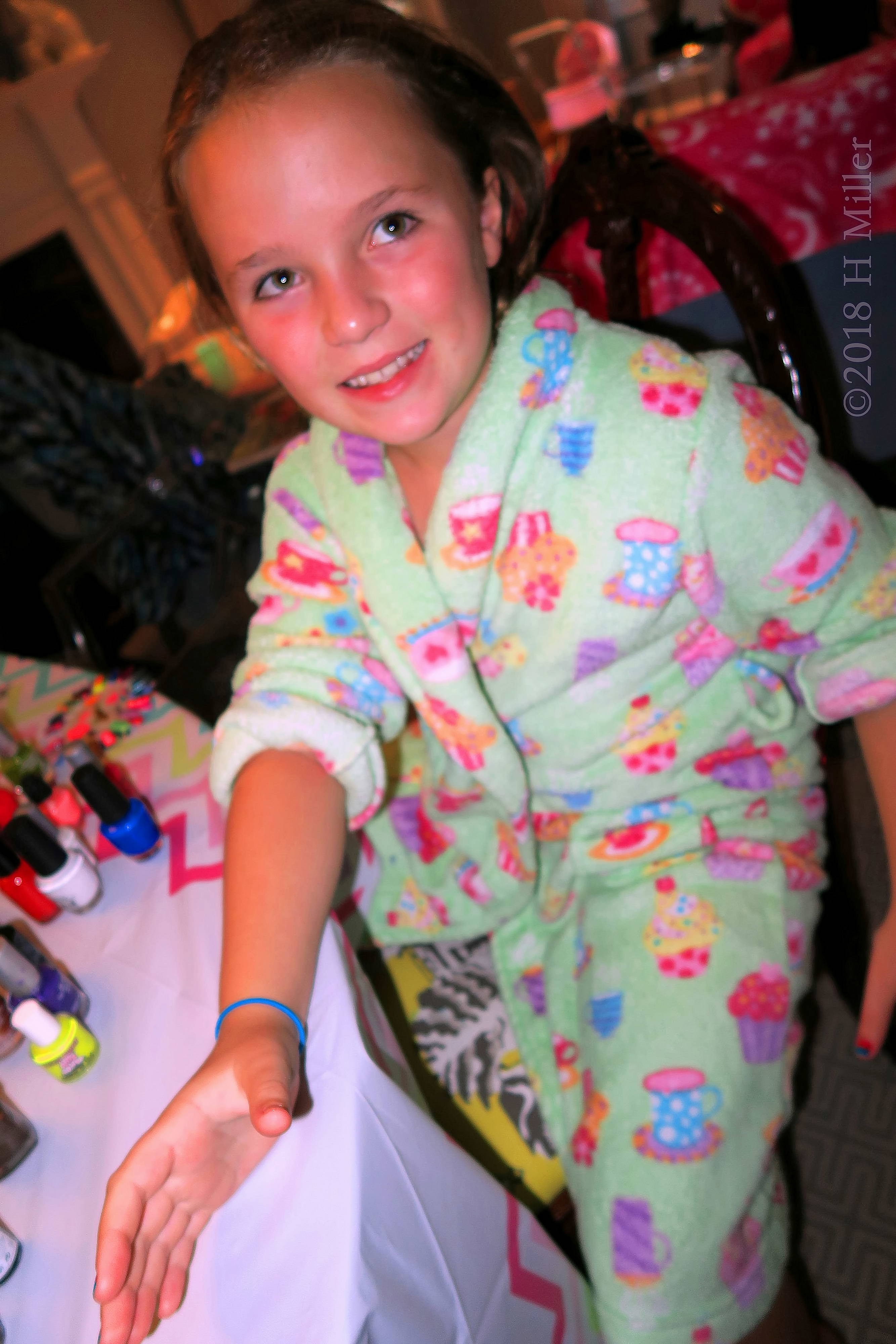 It's Time For Her Kids Mani Session At The Spa Party! 4 It's Time For Her Kids Mani Session At The Spa Party! 4