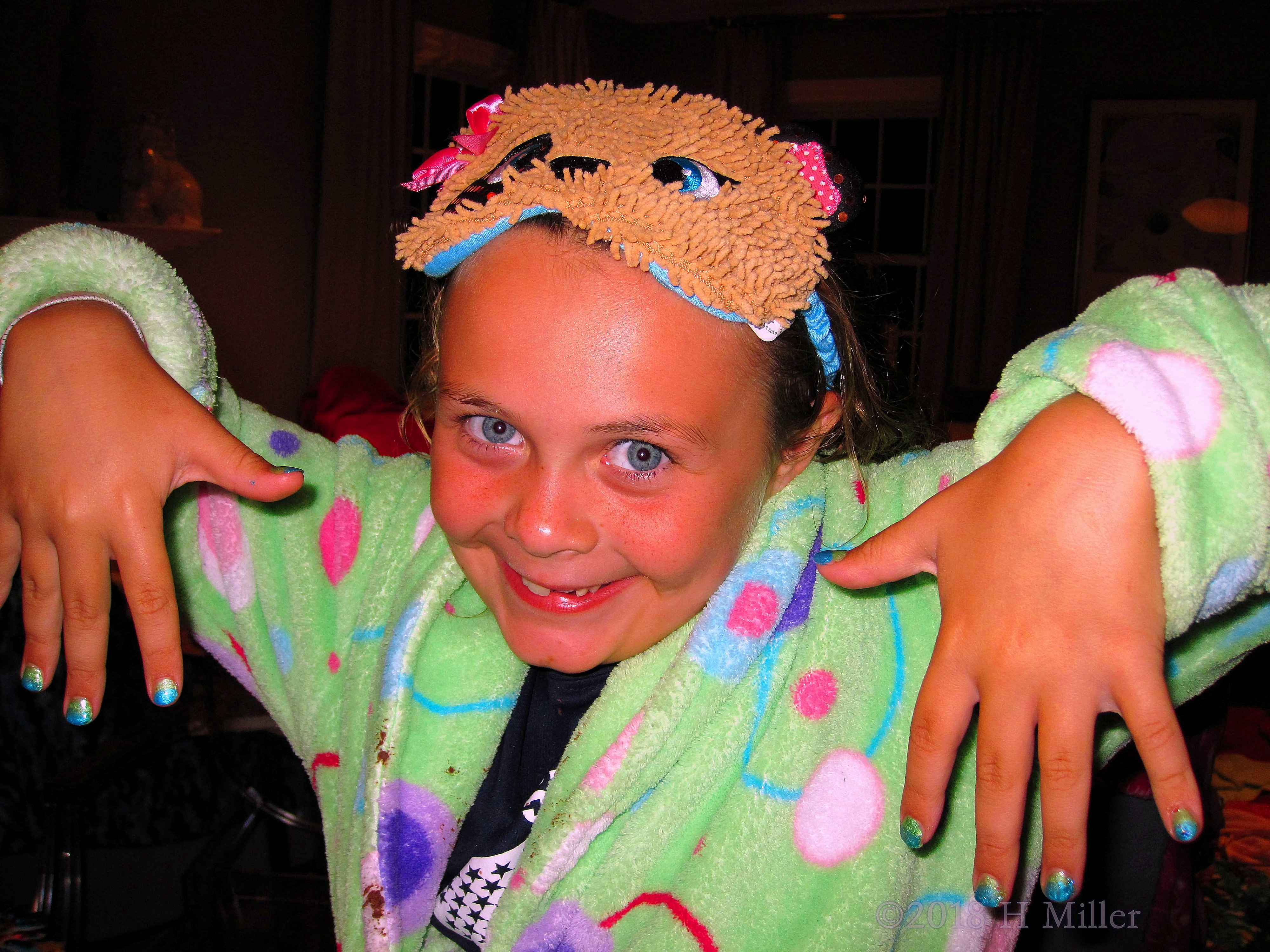 Look At My Pretty Mini Mani. Look At My Pretty Mini Mani.