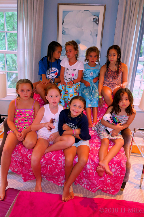 A Group Pic Of All The Spa Party Guests! A Group Pic Of All The Spa Party Guests!