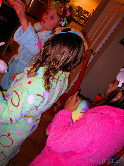 Having Fun At Eliza's Spa Birthday Party! Having Fun At Eliza's Spa Birthday Party!