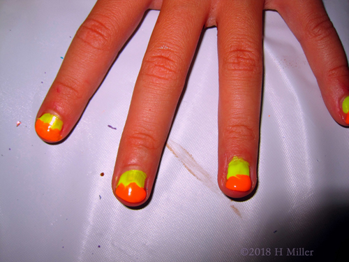 One More Closer Look Of This Cool Mani With Ombre Nail Design!