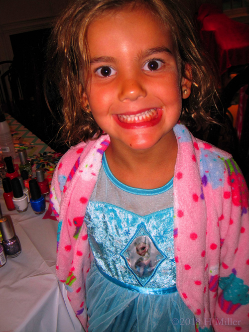 Smiling Big At The Kids Spa Party! Smiling Big At The Kids Spa Party!