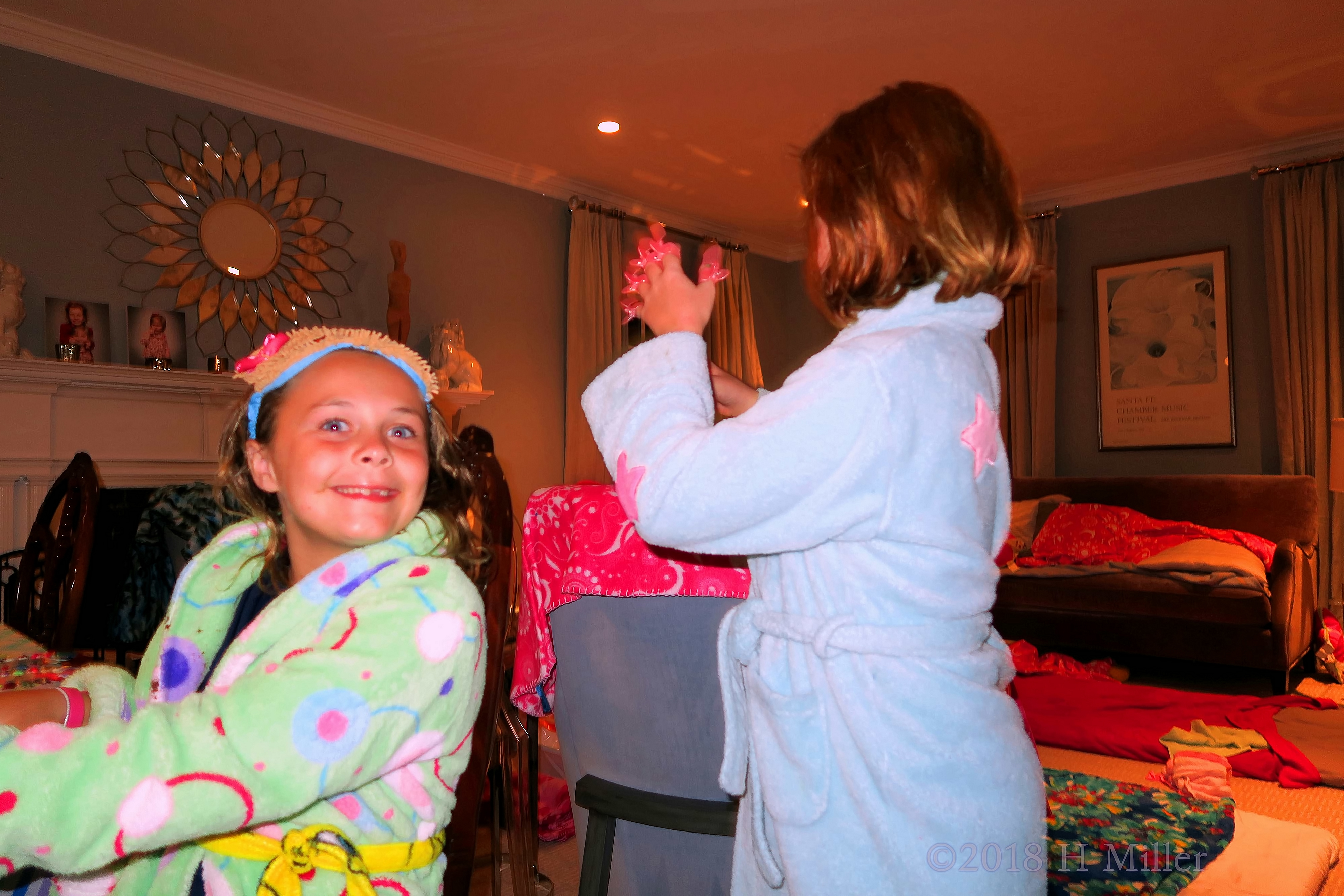 Having A Good Time At The Kids Spa Party! Having A Good Time At The Kids Spa Party!