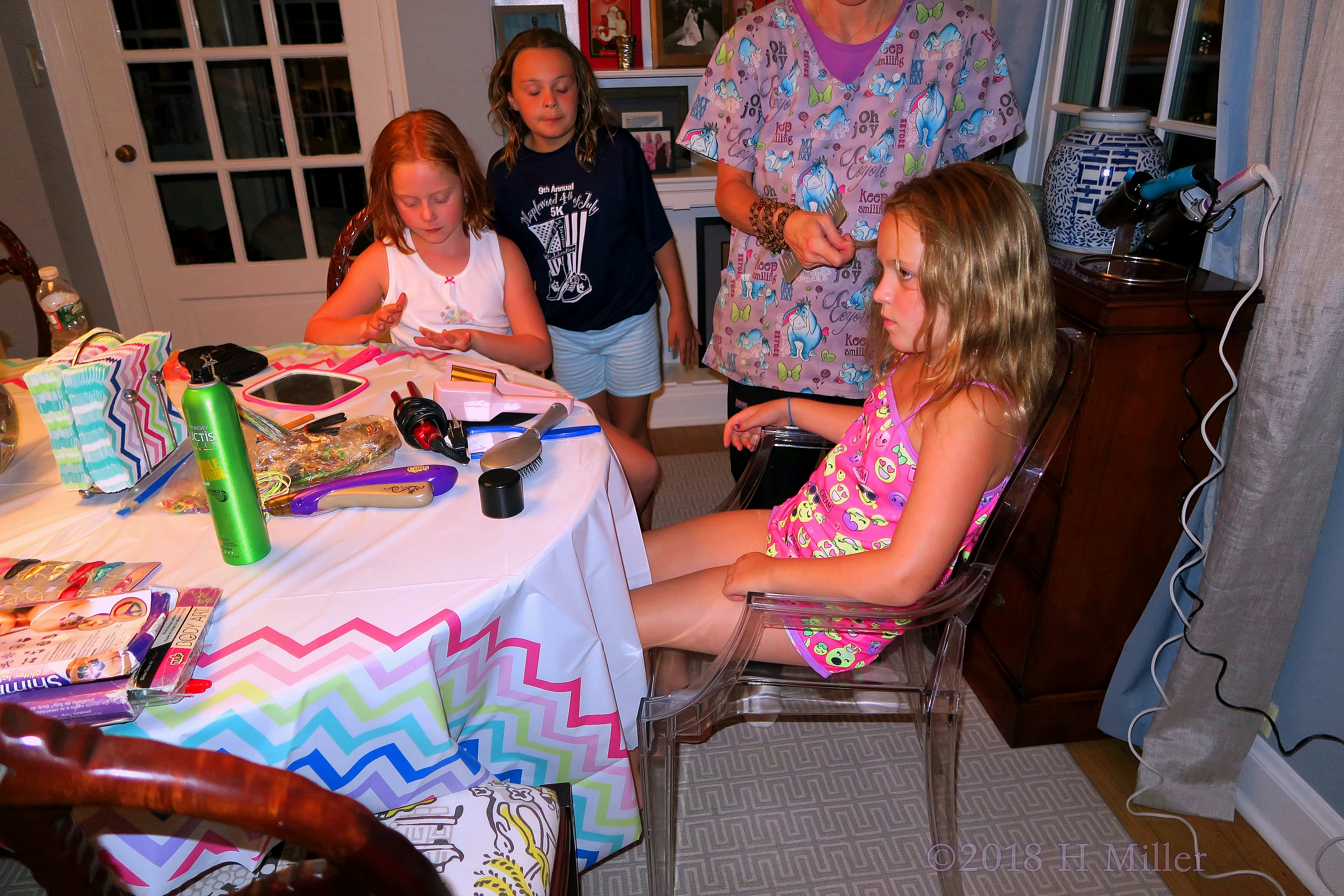 Sitting Around The Girls Hairstyling Table! Sitting Around The Girls Hairstyling Table!