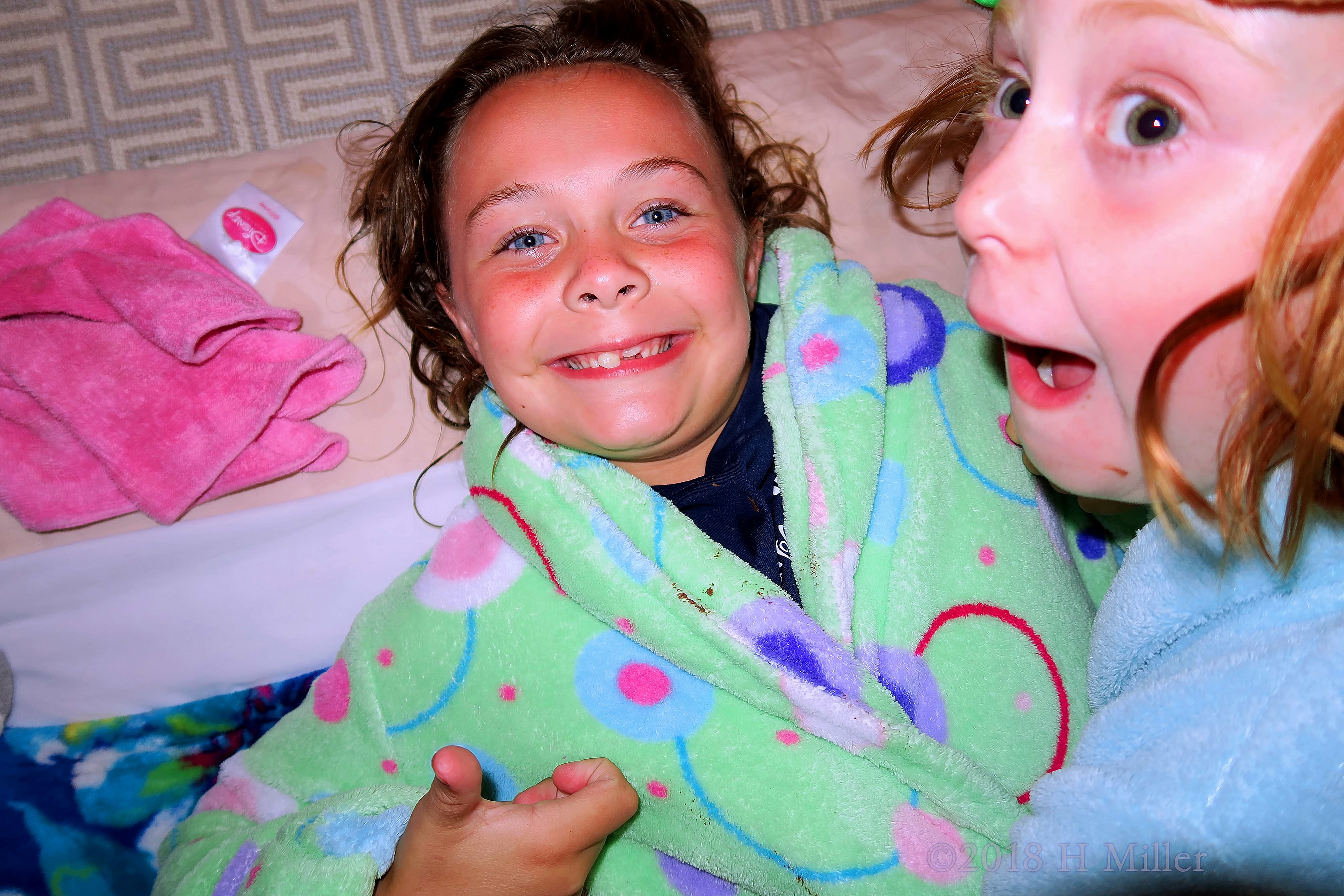 The Girls Having Fun At The Kids Spa Party! The Girls Having Fun At The Kids Spa Party!