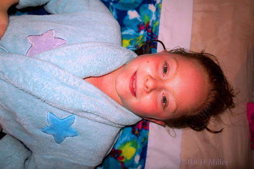 Bright And Clear Skin After The Refreshing Facial For Girls! Bright And Clear Skin After The Refreshing Facial For Girls!