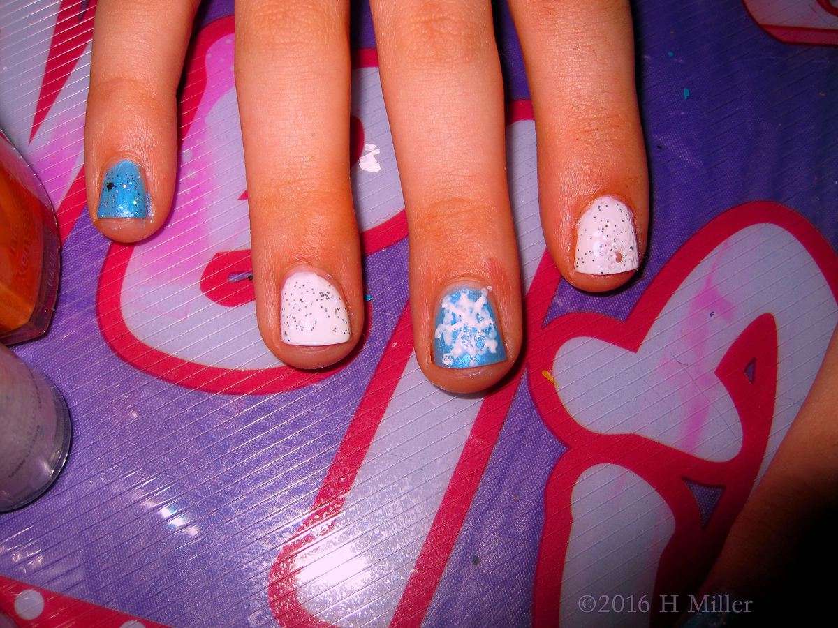 Cute Glittery Snowflake Girls Manicure 