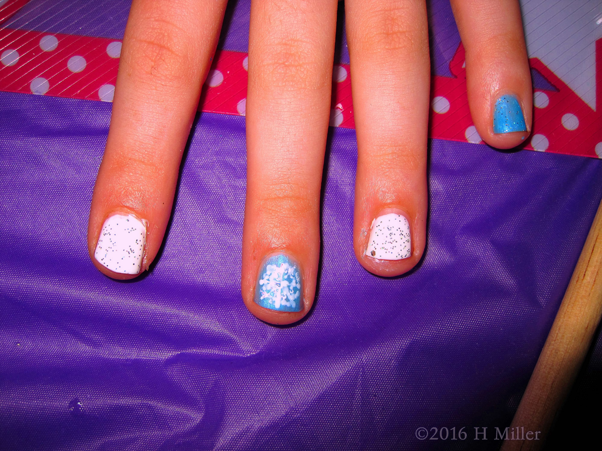 Glittery White Girls Manicure 