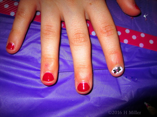 Cute Red Girls Nail Art Cute Red Girls Nail Art
