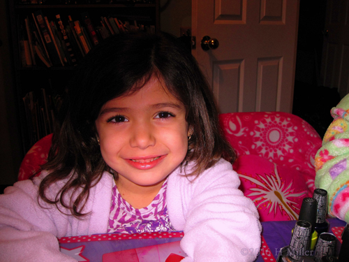 She's Happy About Her Home Kids Spa Mani. She's Happy About Her Home Kids Spa Mani.