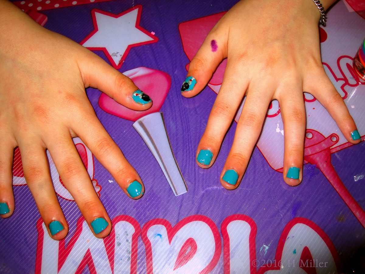 Lovely Teal Kids Manicure