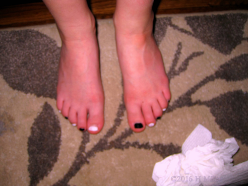 Classic Black And White Pedicure Classic Black And White Pedicure