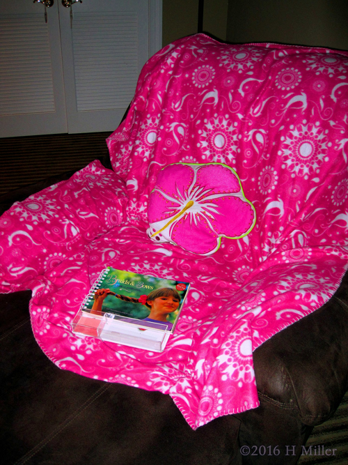 A Pretty Blanket Transforms Her Home Into A Spa. A Pretty Blanket Transforms Her Home Into A Spa.