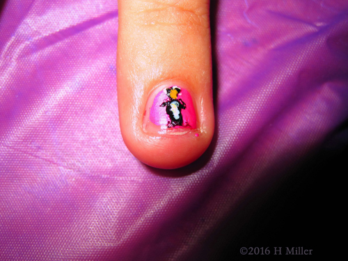 She Has A Penguin On Her Nail! She Has A Penguin On Her Nail!
