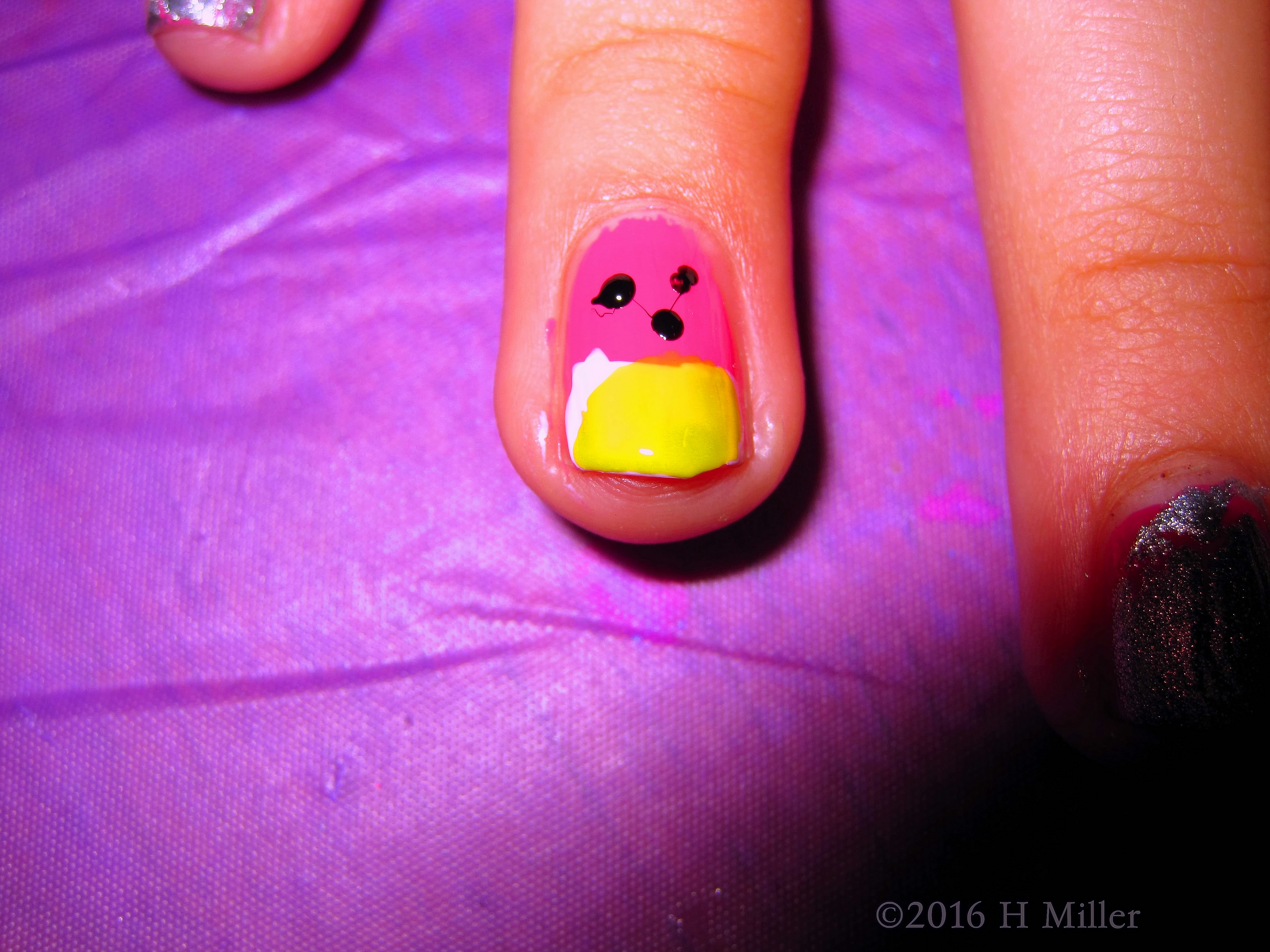 Awesome Watermelon Mini Mani Accent Nail Awesome Watermelon Mini Mani Accent Nail