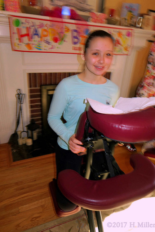 Spa Party Guest Ready For The Chair Massage Spa Party Guest Ready For The Chair Massage