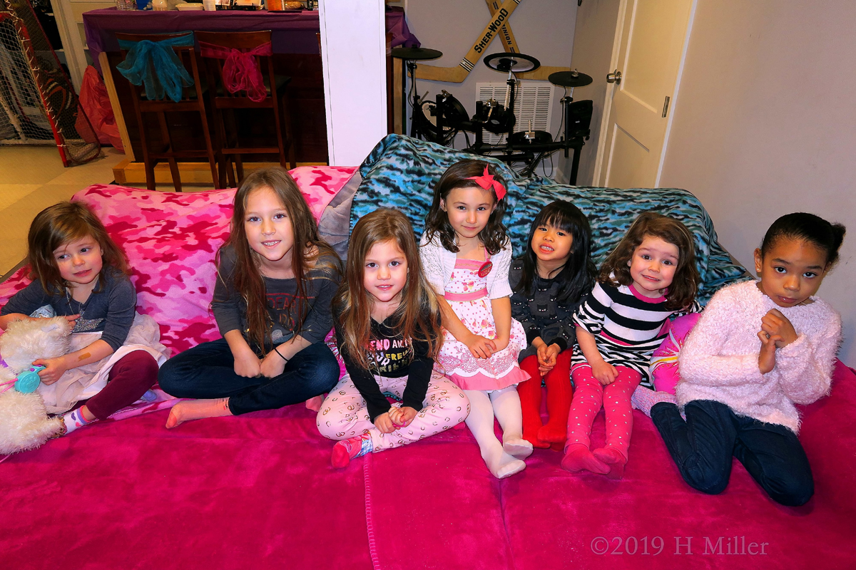 Pretty Spa Throws and Kids Spa Party Guests Having A Group Photo 