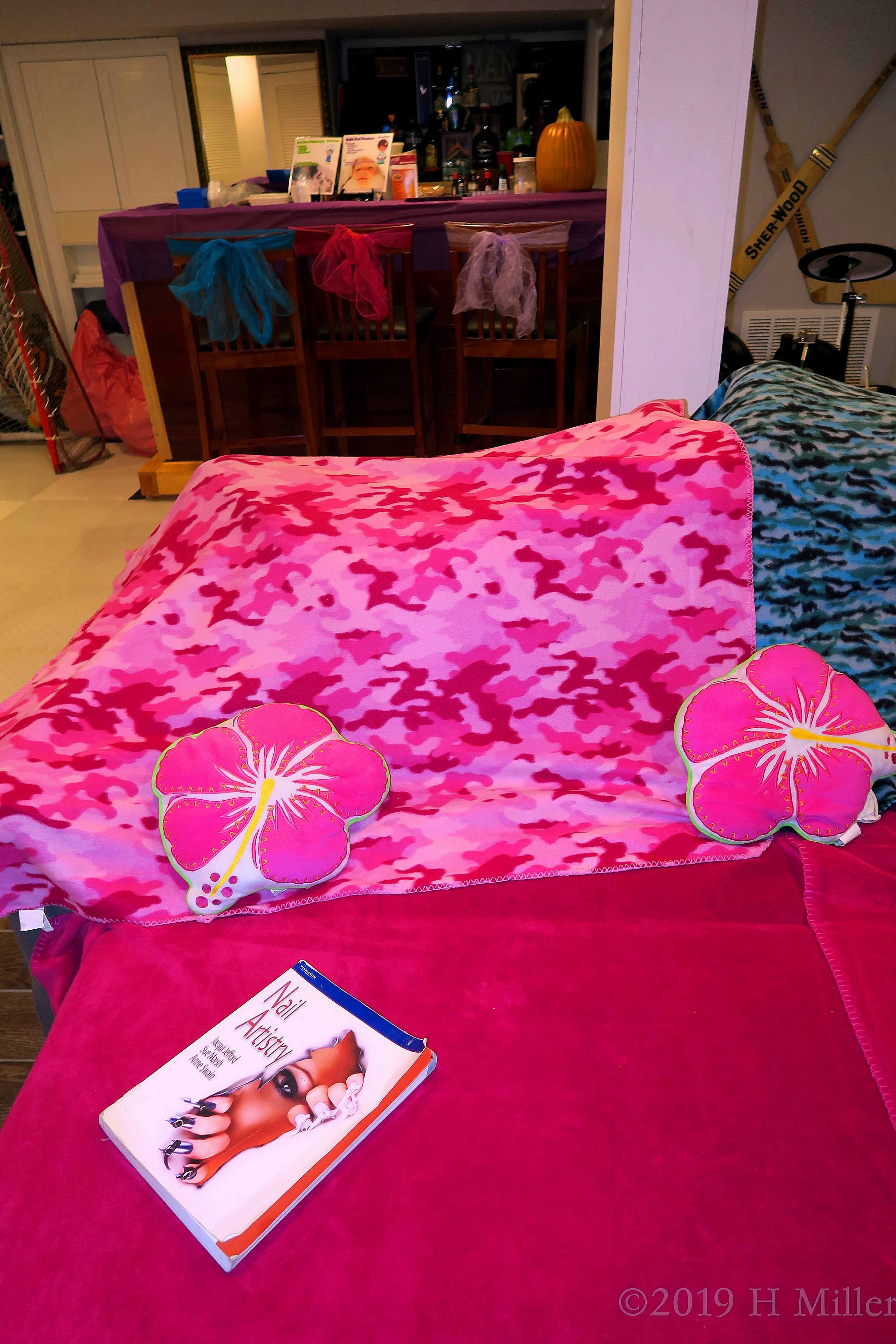 Aloha Petals Kids Spa Setup With Throws Aloha Petals Kids Spa Setup With Throws