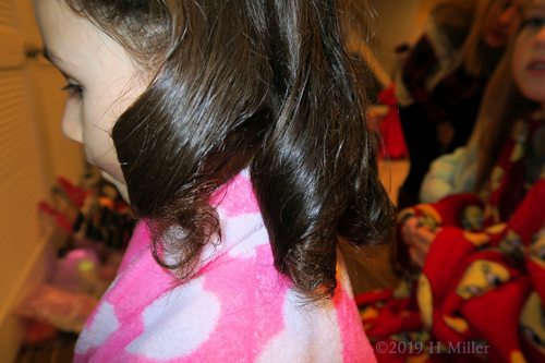 Cute Curls And Comfy Kids Spa Robe Side Angle Cute Curls And Comfy Kids Spa Robe Side Angle