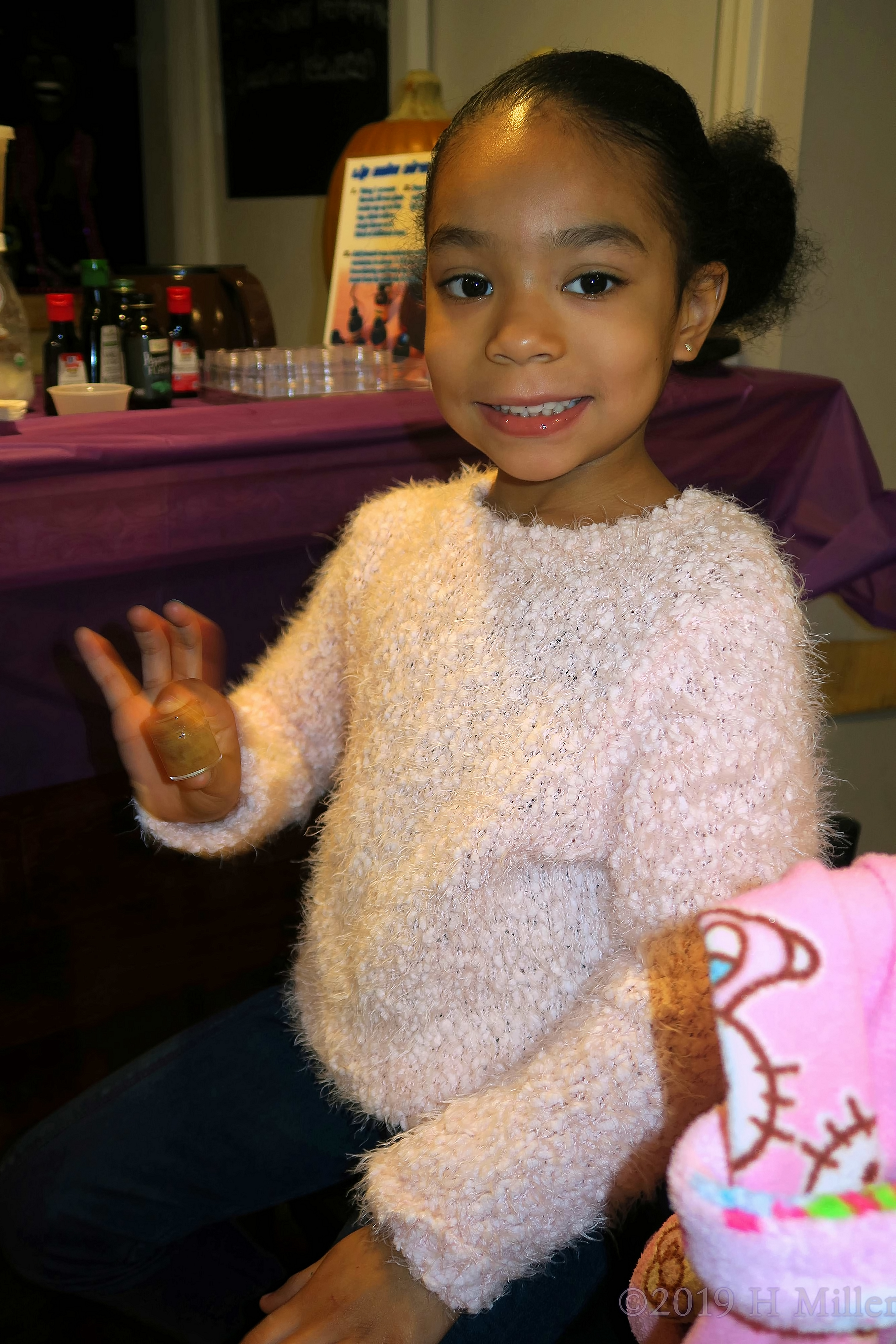 She Made Her Own Lip Balm Kids Craft! She Made Her Own Lip Balm Kids Craft!