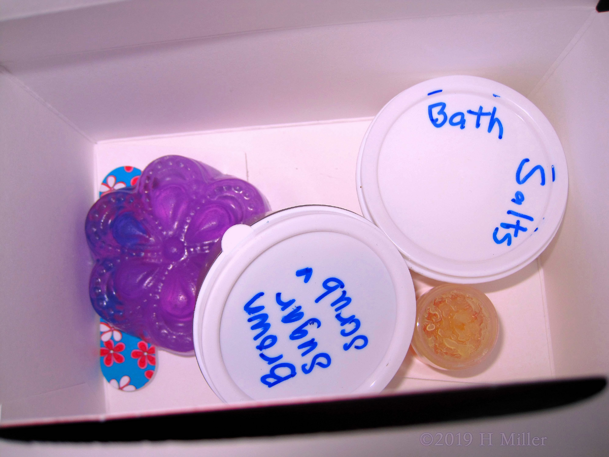 Scrubs And Soaps! Kids Spa Birthday Crafts For Party Guests! 