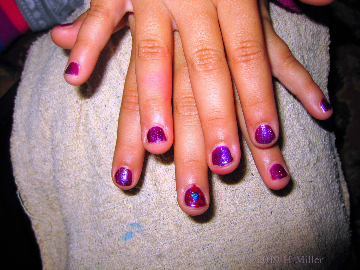 Spa Party Guest Gets Purple Glitter Polish On Her Kids Mani! 