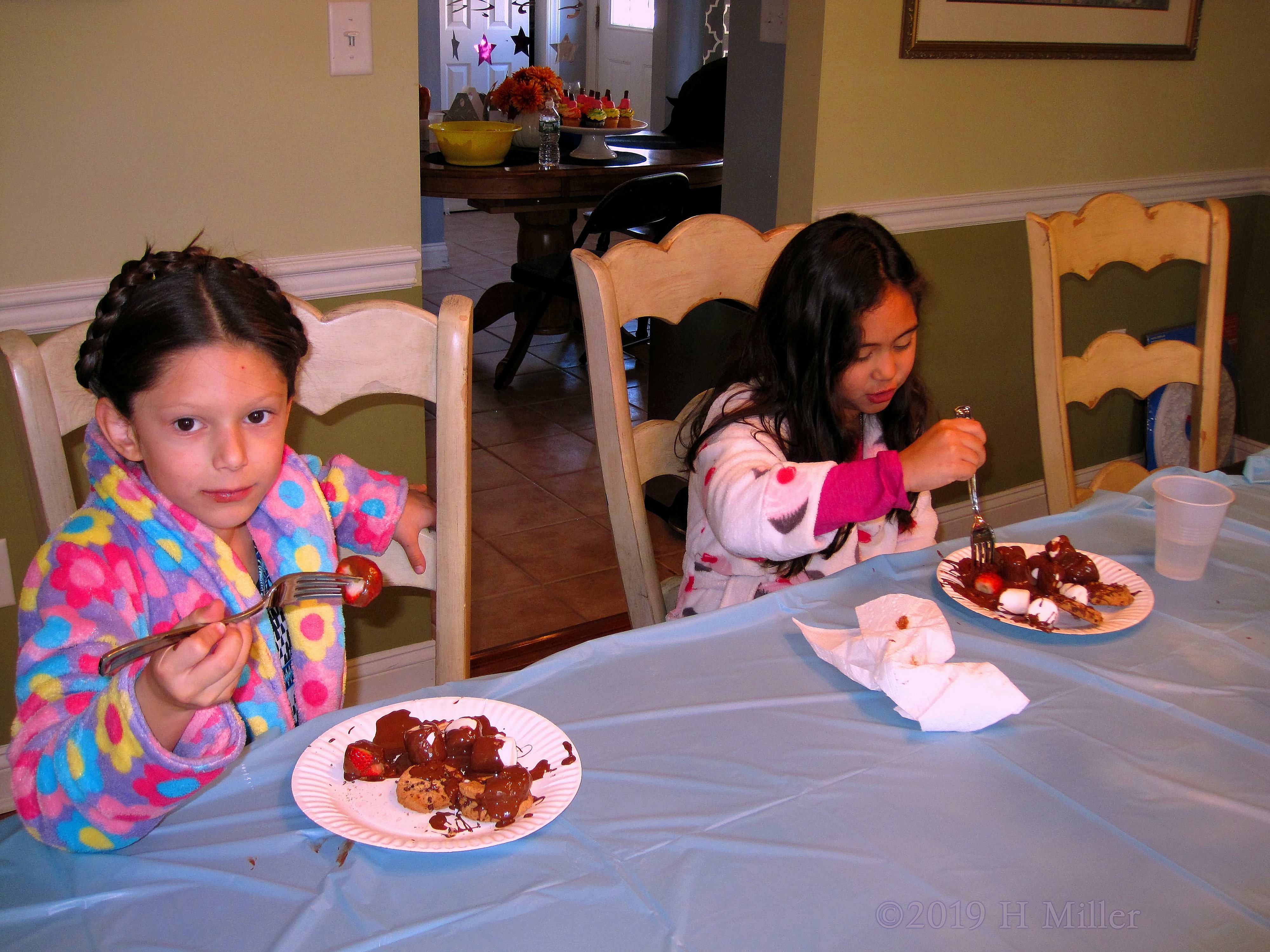 Everything Is Better With Chocolate! Party Guests Dip Snacks In Chocolate! Everything Is Better With Chocolate! Party Guests Dip Snacks In Chocolate!
