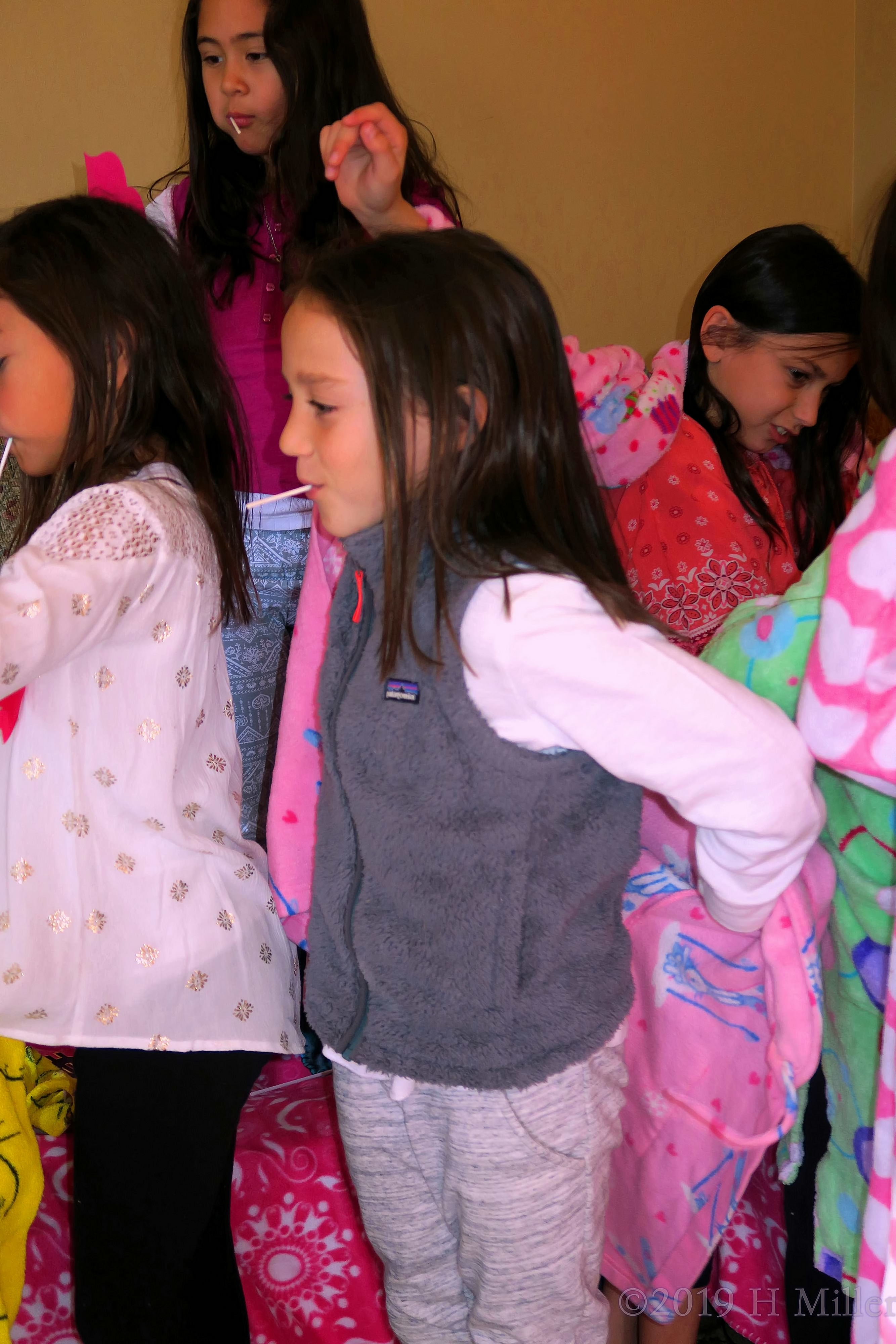 Outfit Change! Party Guests Put On Spa Robes! Outfit Change! Party Guests Put On Spa Robes!