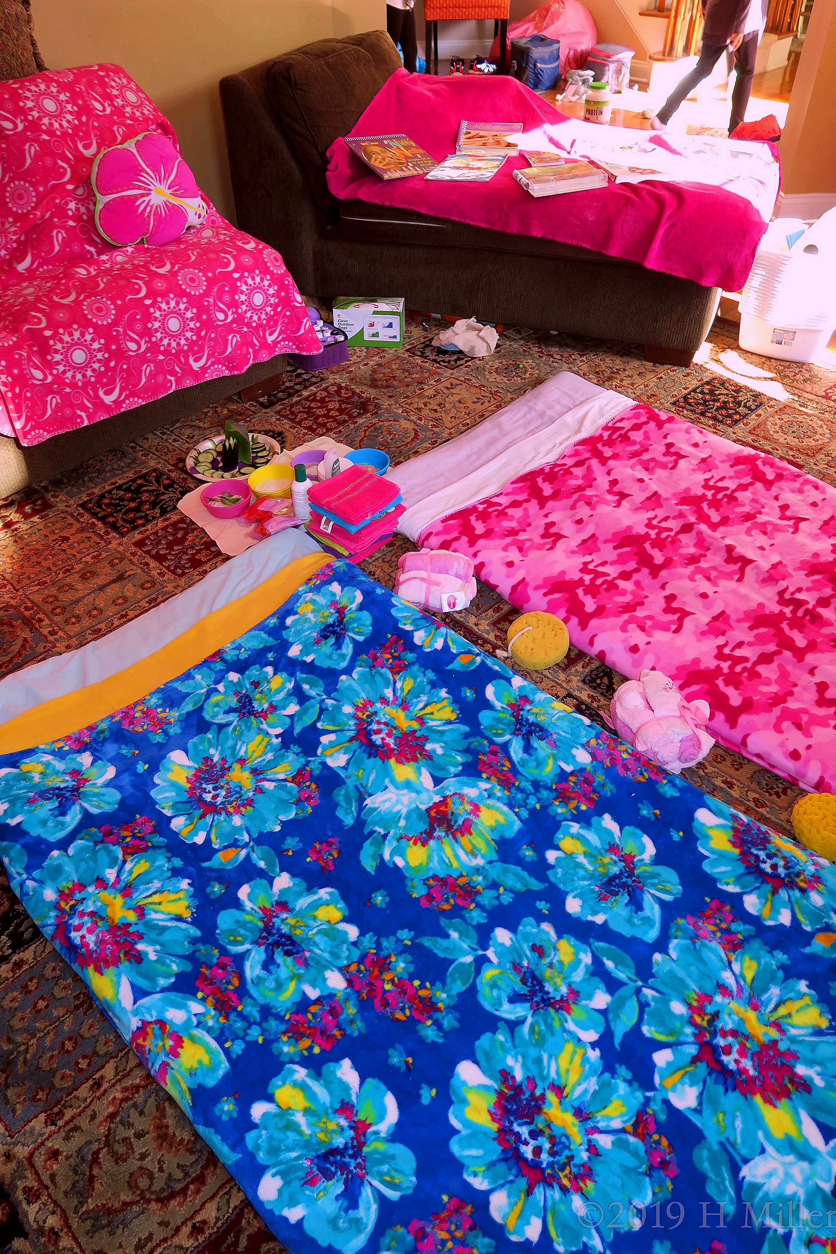 Picture Perfect Party! Kids Facial Station Complete! Picture Perfect Party! Kids Facial Station Complete!