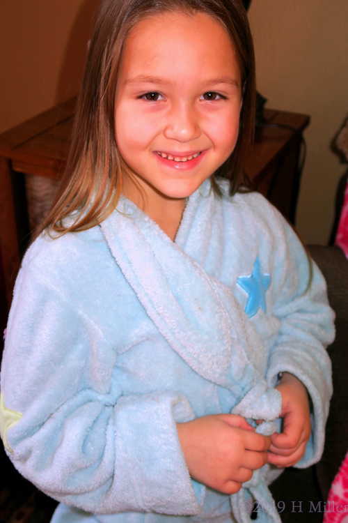 A Star Is Born! Party Guest Poses In Kids Spa Robe! A Star Is Born! Party Guest Poses In Kids Spa Robe!