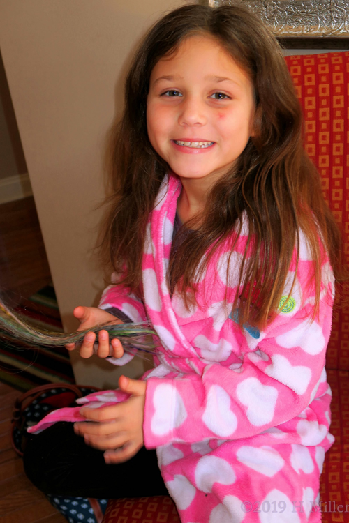 Feathers Are Your Friend! Kids Party Guest Picks Hair Feathers! Feathers Are Your Friend! Kids Party Guest Picks Hair Feathers!