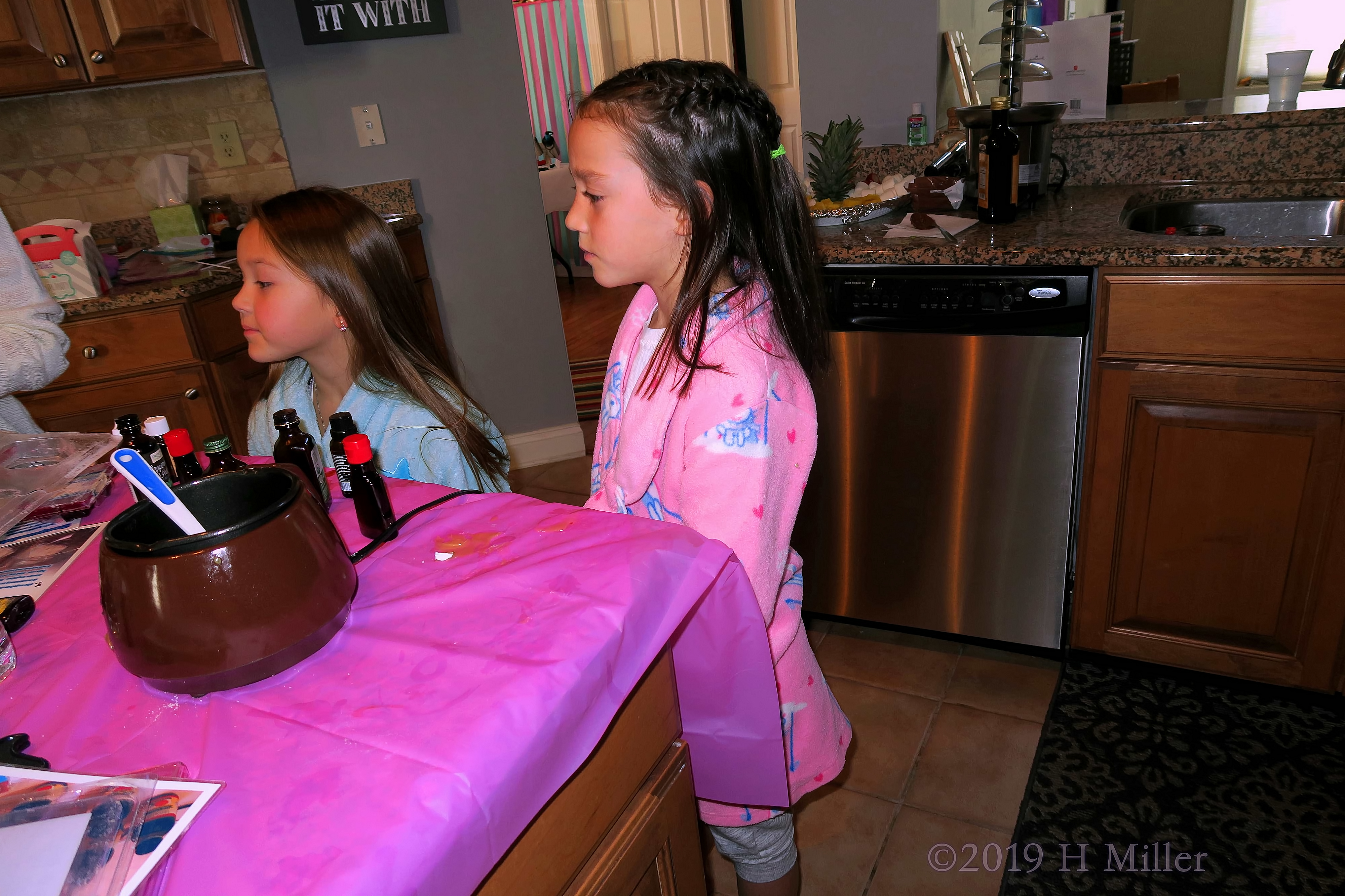 Playing Mad Scientist! Party Guests Craft Kids Crafts! Playing Mad Scientist! Party Guests Craft Kids Crafts!