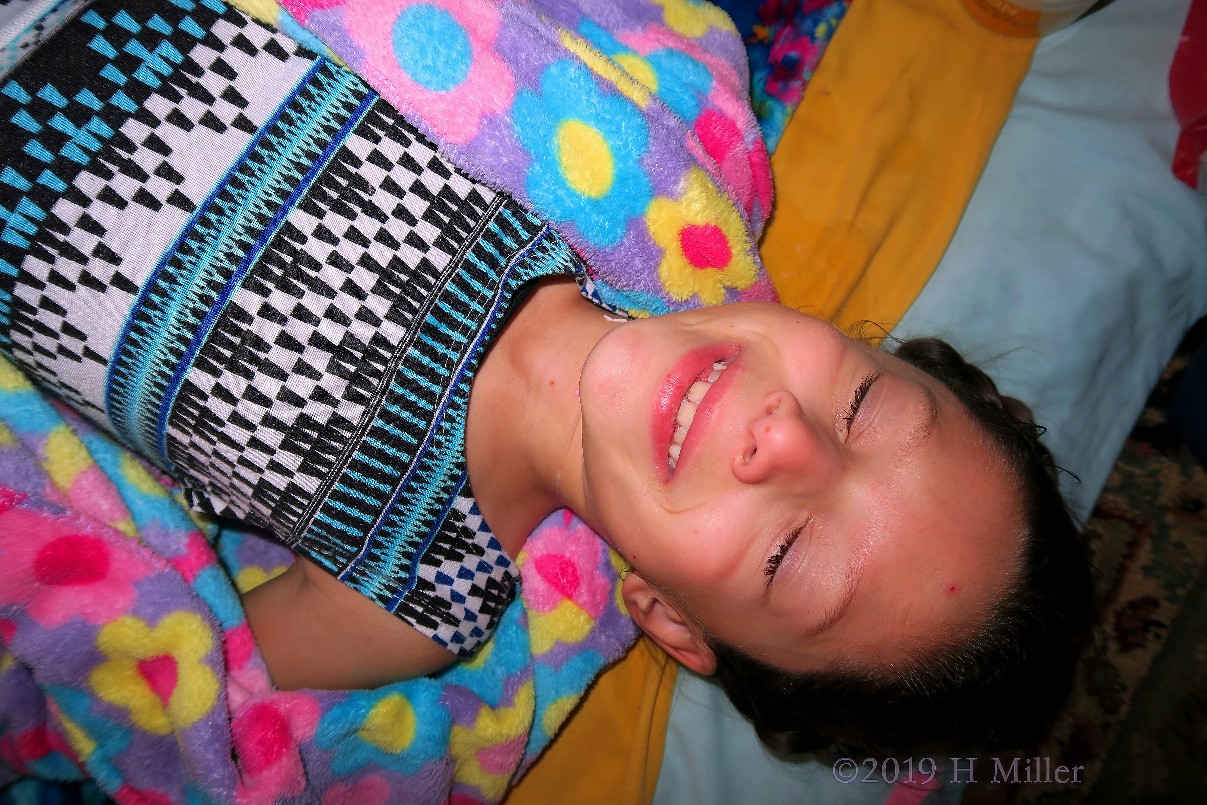 Resting And Relaxing! Kids Party Guest Gets A Facial For Girls! Resting And Relaxing! Kids Party Guest Gets A Facial For Girls!