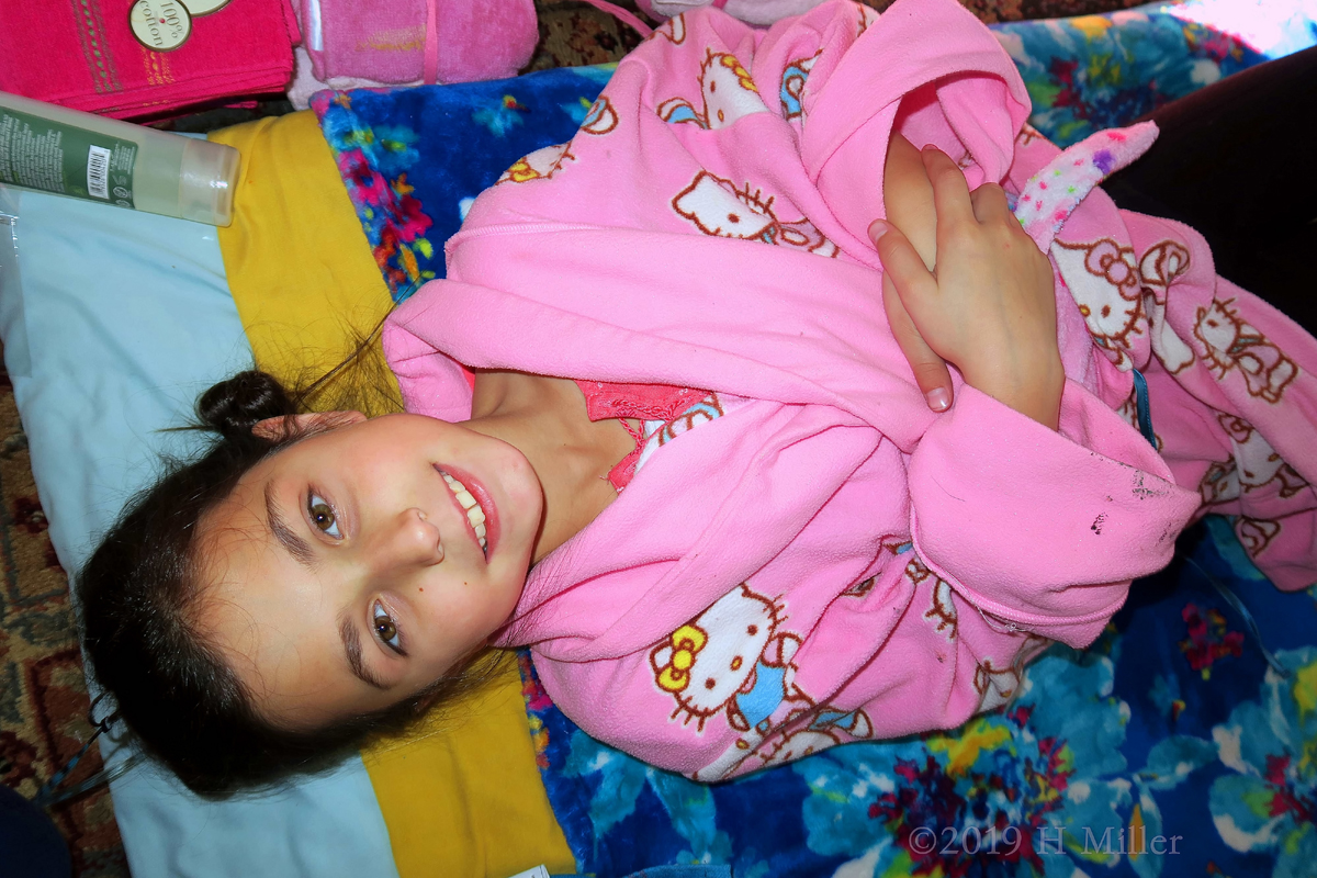 Ear To Ear Smile! Kids Party Guest Poses For Kids Facial! Ear To Ear Smile! Kids Party Guest Poses For Kids Facial!