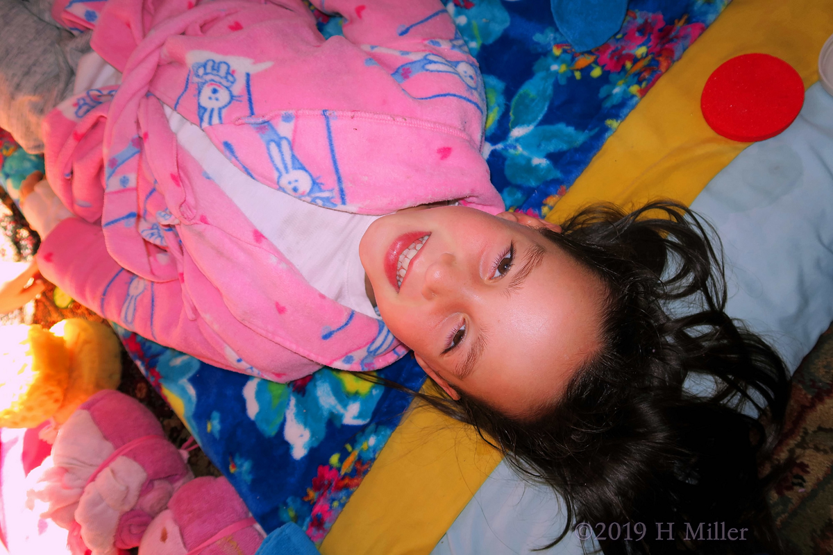 Facial Fun! Kids Facial On Spa Party Guest! Facial Fun! Kids Facial On Spa Party Guest!