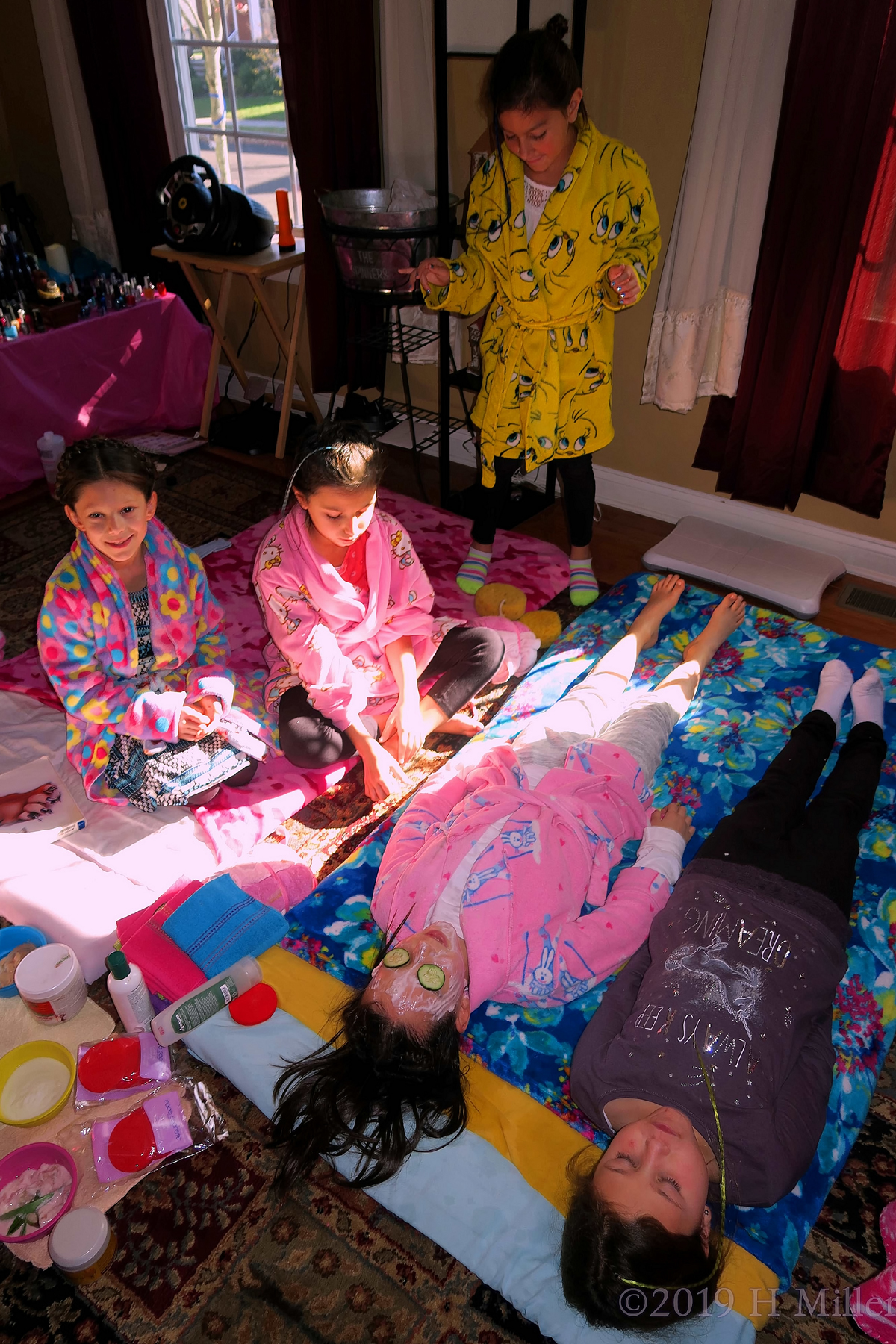 Friendships And Facials! Kids Facials On Spa Party Guests! Friendships And Facials! Kids Facials On Spa Party Guests!