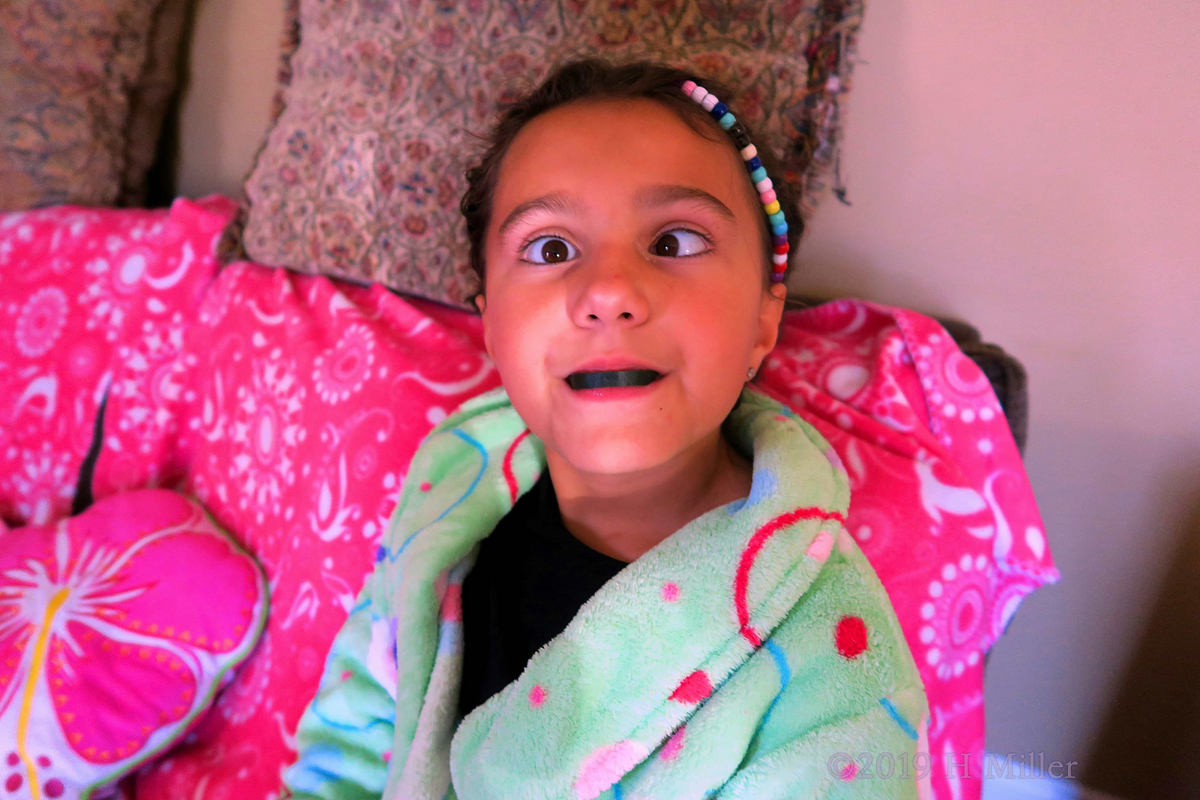 Full Of Beads And Fun! Party Guest Shows Kids Hairstyle! Full Of Beads And Fun! Party Guest Shows Kids Hairstyle!