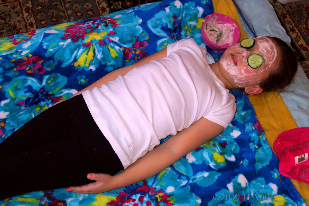 Prepped And Pickled! Party Guest Poses For Girls Facial! Prepped And Pickled! Party Guest Poses For Girls Facial!