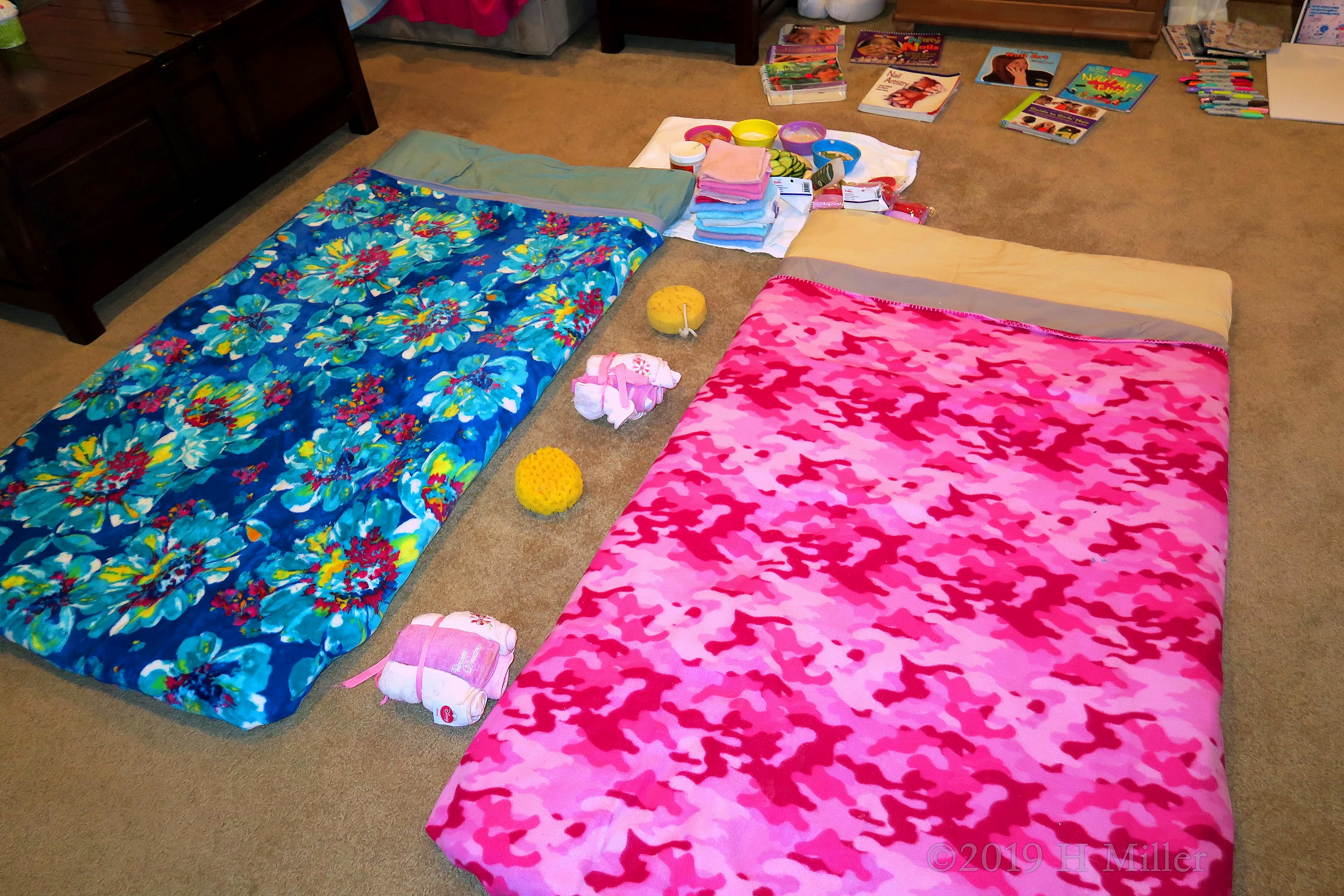 Aloha Lounging! Spa Party Facial Station! Aloha Lounging! Spa Party Facial Station!