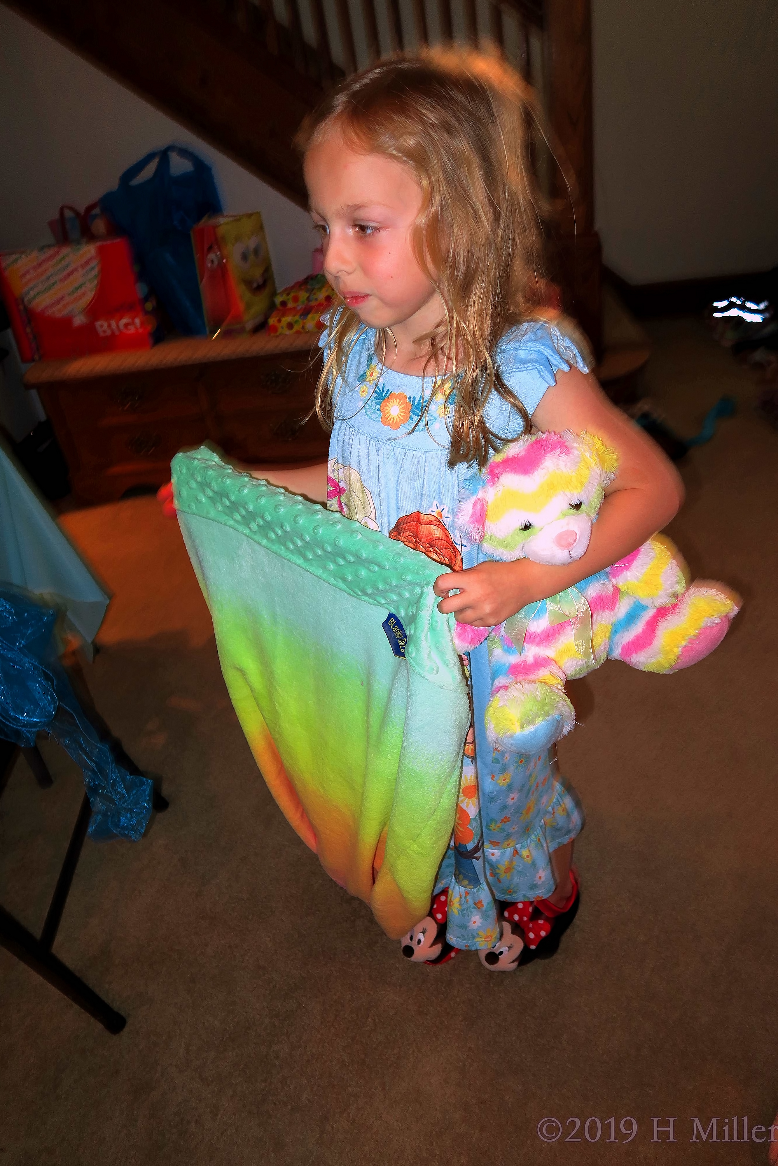 Candidly Chatting! Kids Party Guest Caught In Candid! Candidly Chatting! Kids Party Guest Caught In Candid!