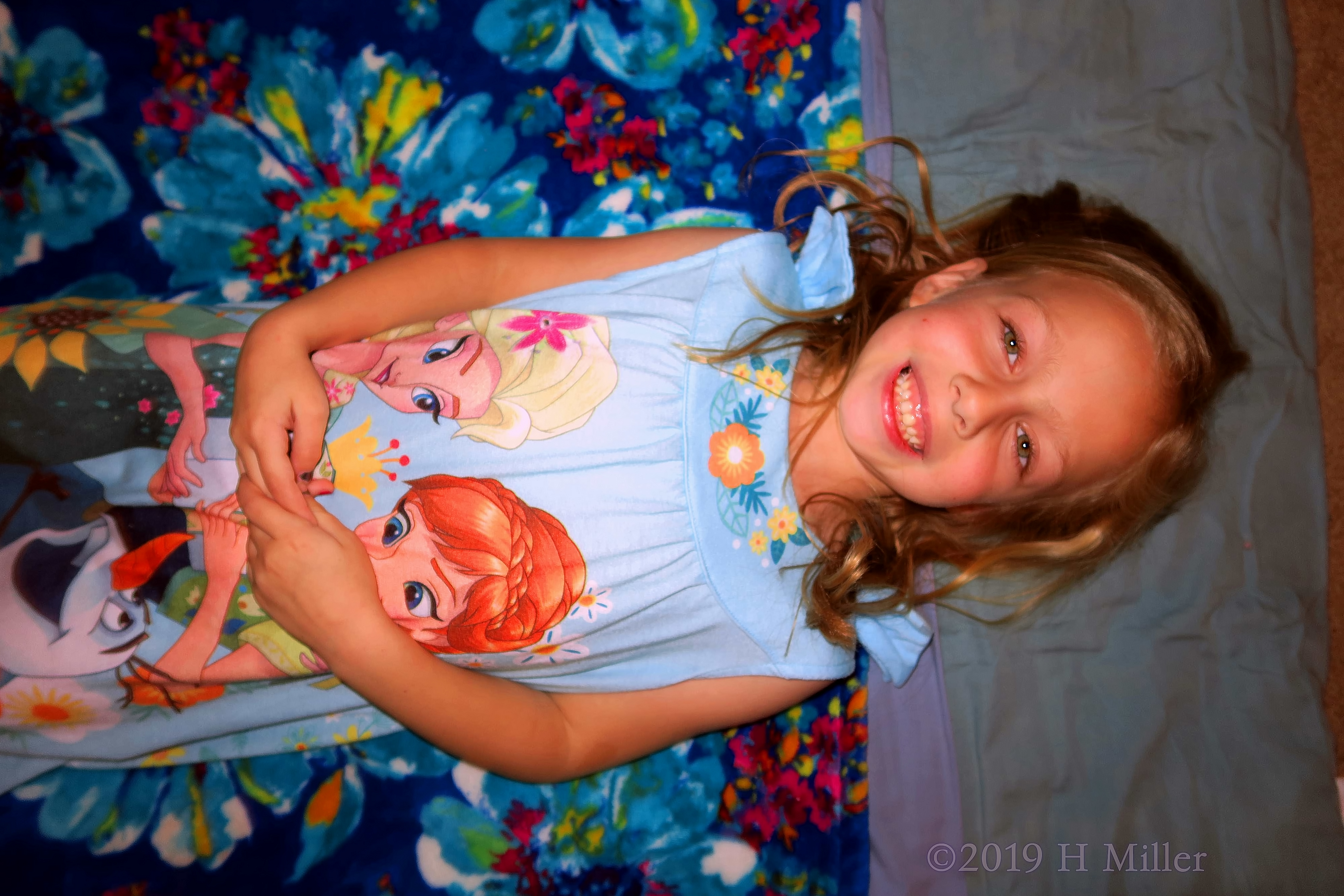 Feeling Relaxed For Facials! Posing For Girls Facial! Feeling Relaxed For Facials! Posing For Girls Facial!