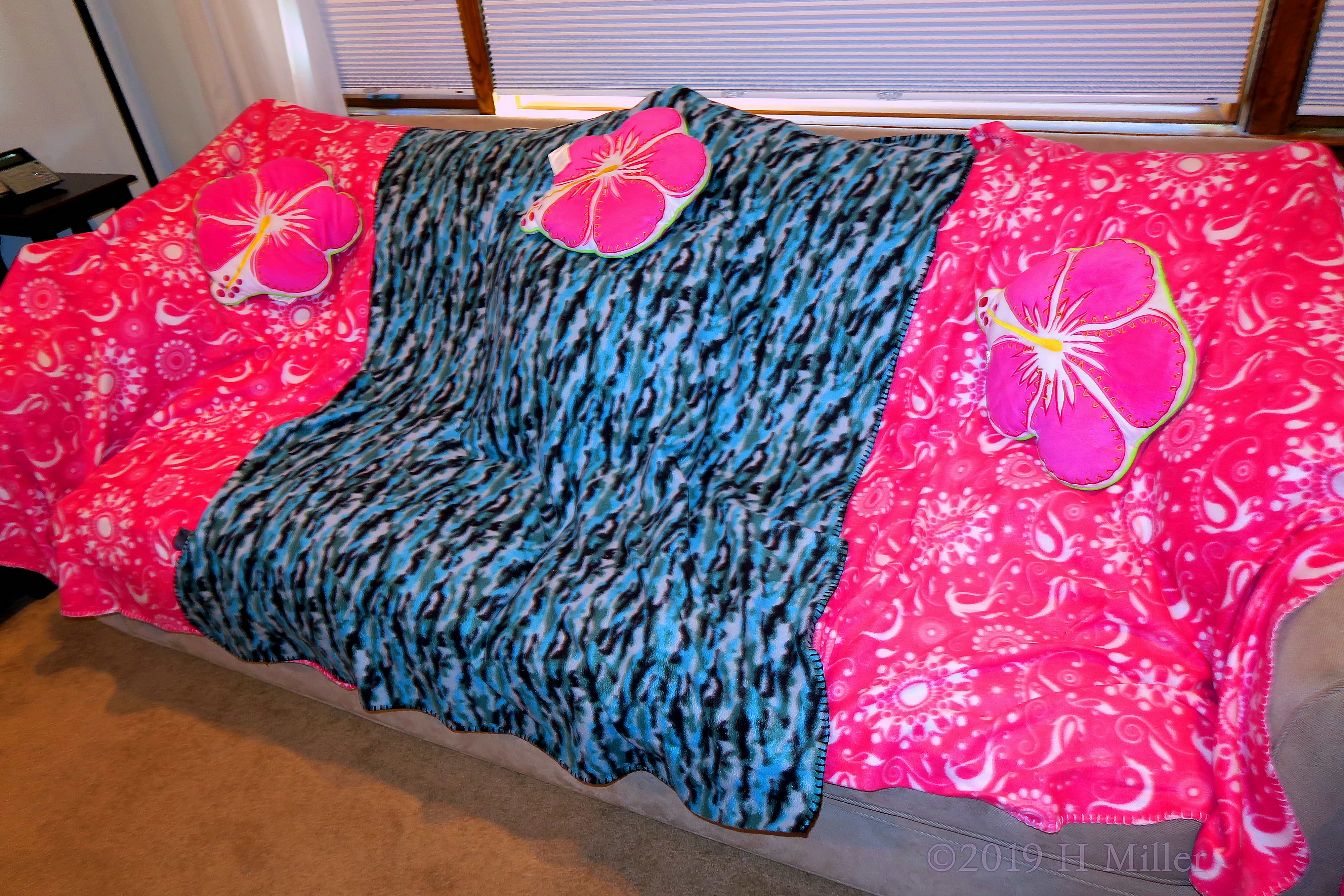 Lounging In Style! Kids Spa Party Facial Setup! Lounging In Style! Kids Spa Party Facial Setup!