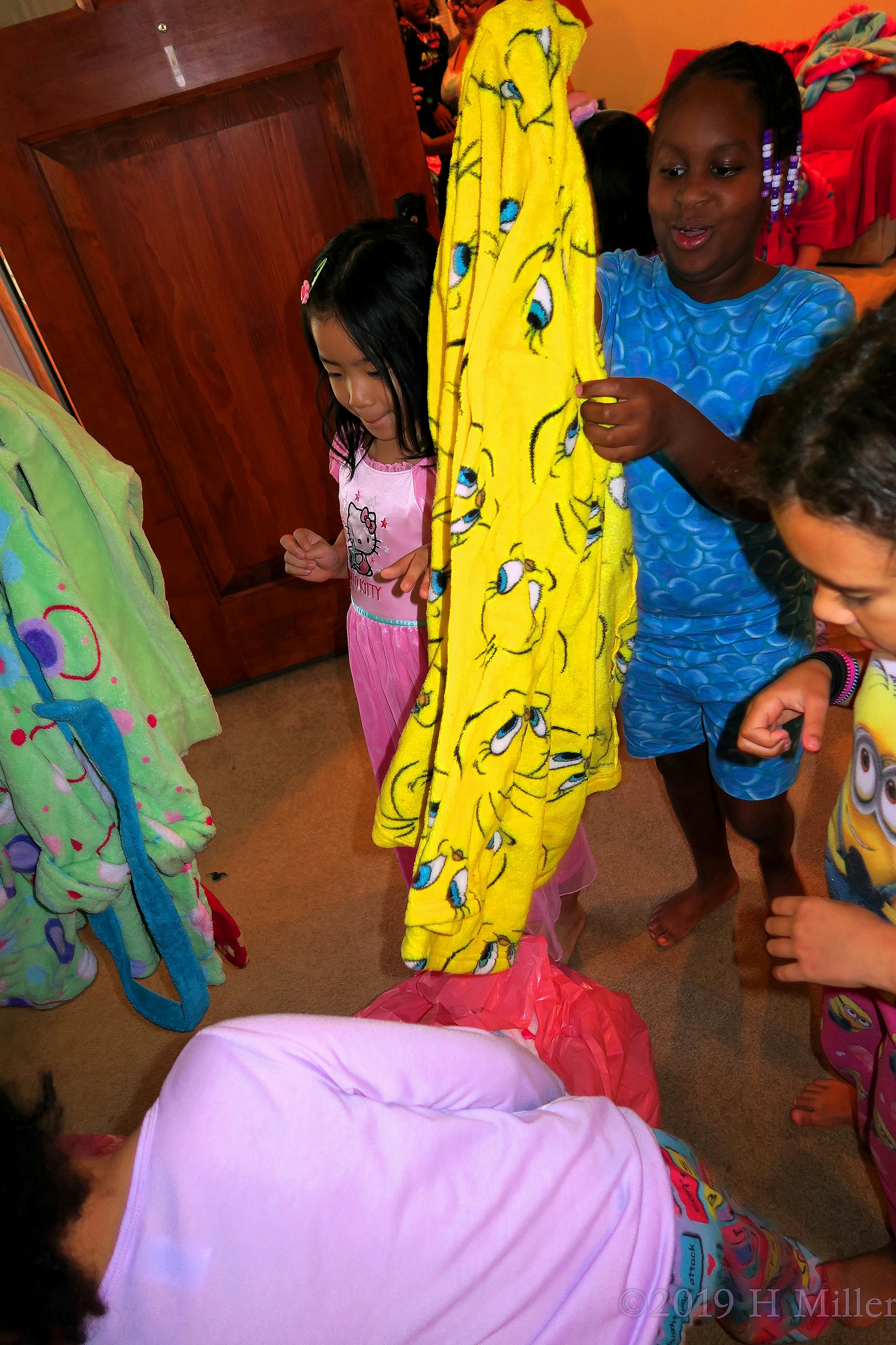 Selecting Sunshine! Picking Spa Robes! Selecting Sunshine! Picking Spa Robes!