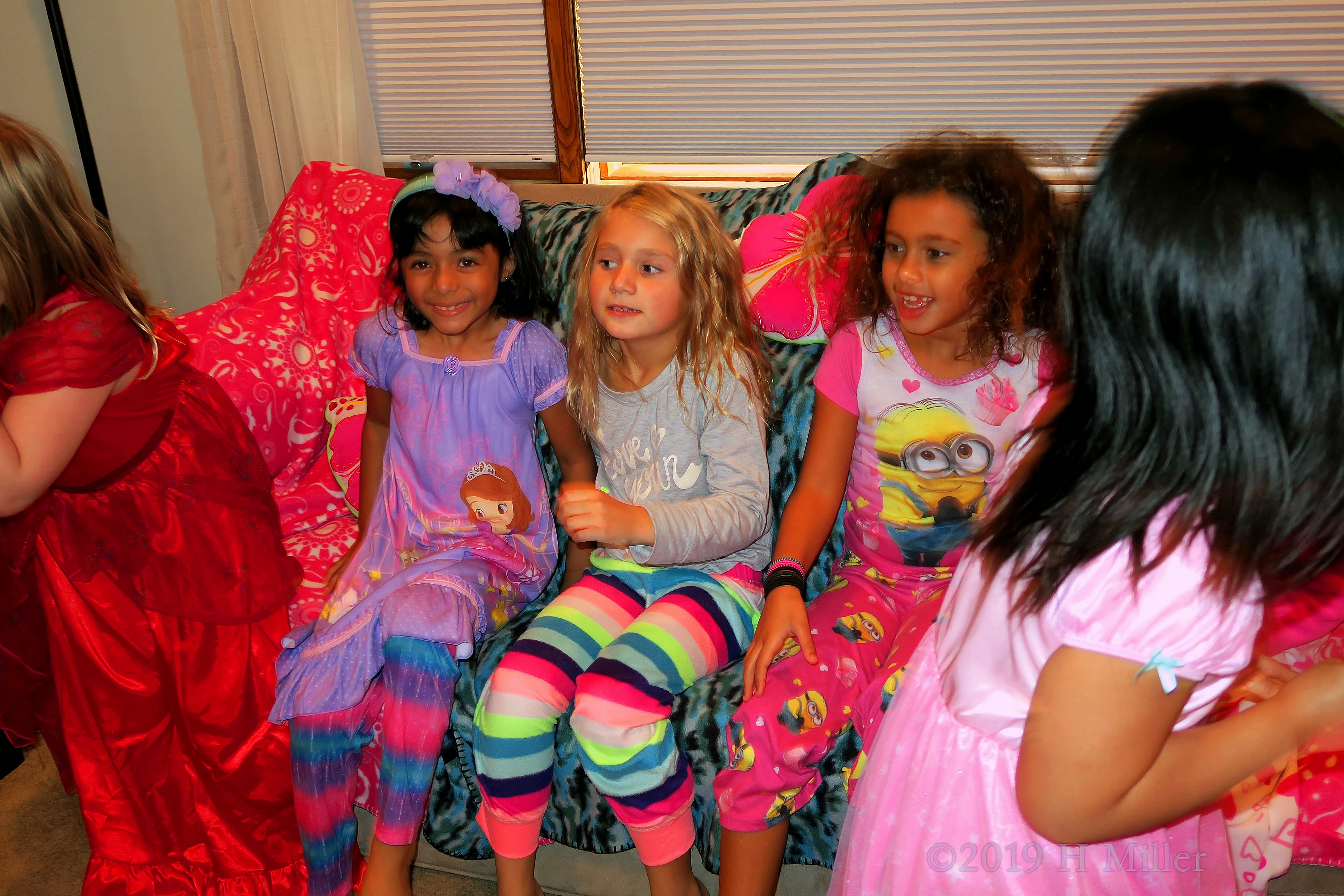 Sitting Back Smiling! Party Guests Group Photo! Sitting Back Smiling! Party Guests Group Photo!