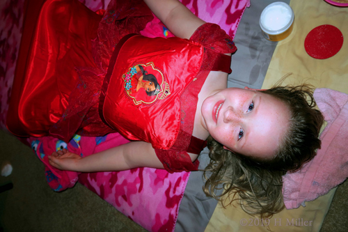 Chilling Before Facials! Birthday Girl Getting Kids Facial! Chilling Before Facials! Birthday Girl Getting Kids Facial!