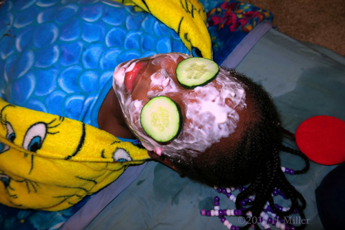 Cool For Cucumbers! Kids Facial On Spa Party Guest! Cool For Cucumbers! Kids Facial On Spa Party Guest!