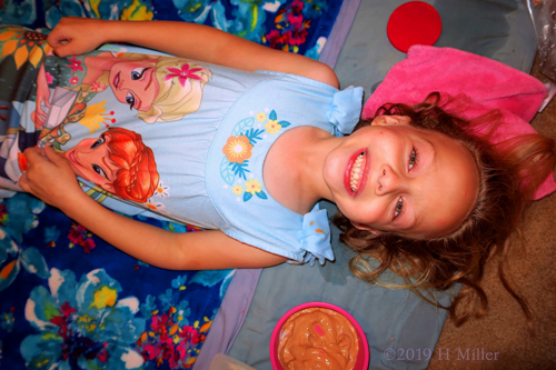 Great Big Smiles For Facials For Girls! Kids Facial On Party Guests! Great Big Smiles For Facials For Girls! Kids Facial On Party Guests!