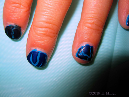 Marbled Fun! All The Shades Of Blue For Girls Manicure